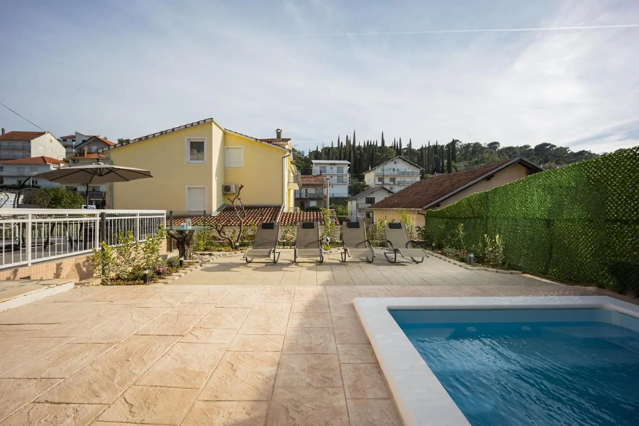 Vila Beautiful Holiday Home 