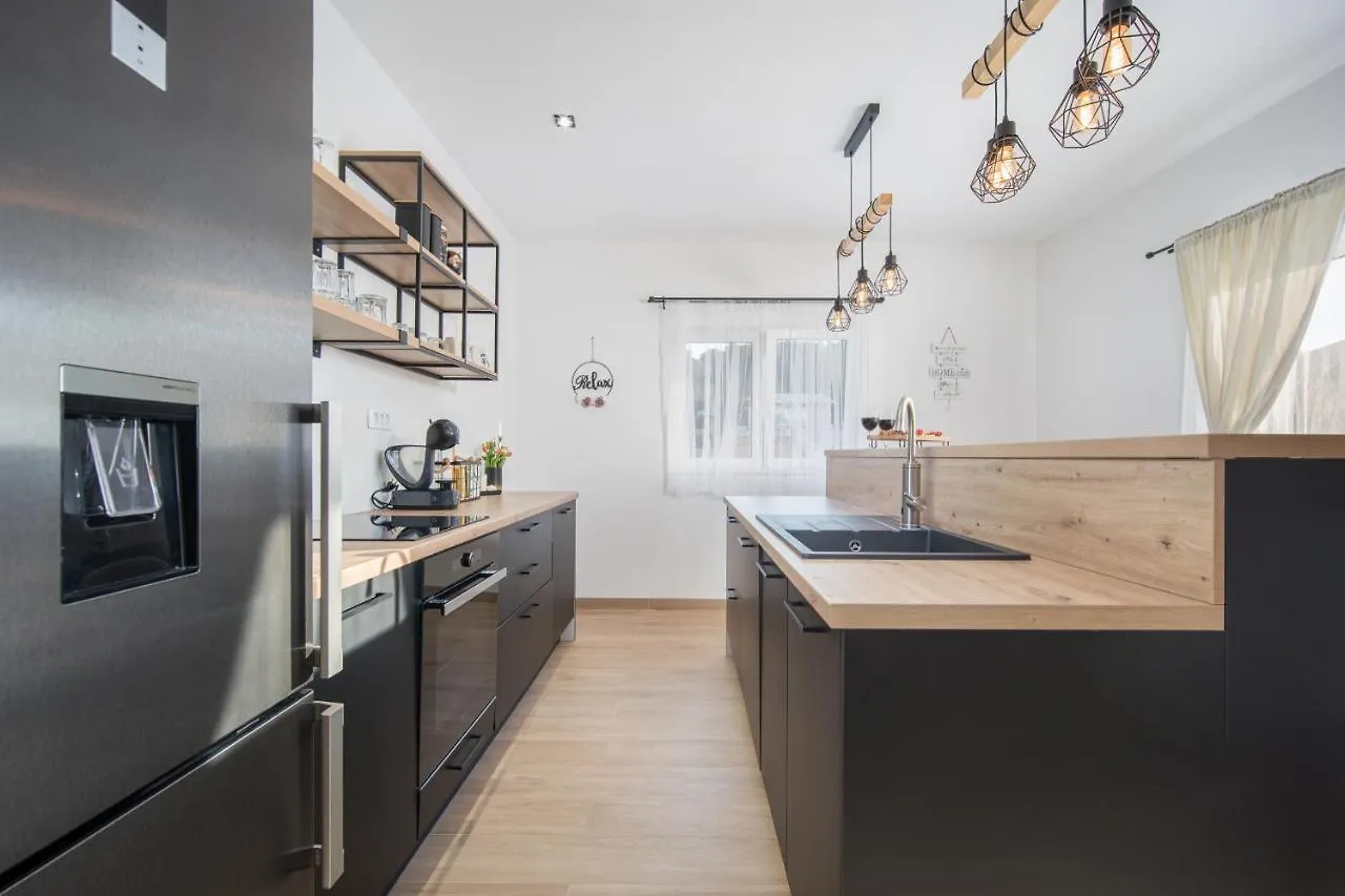 Vila Beautiful Holiday Home 