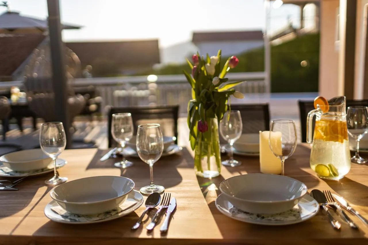 Vila Beautiful Holiday Home 