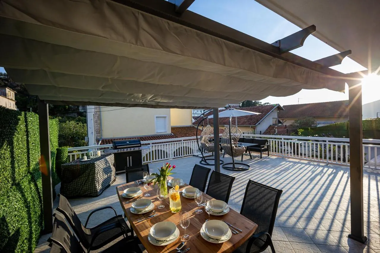Villa Beautiful Holiday Home 