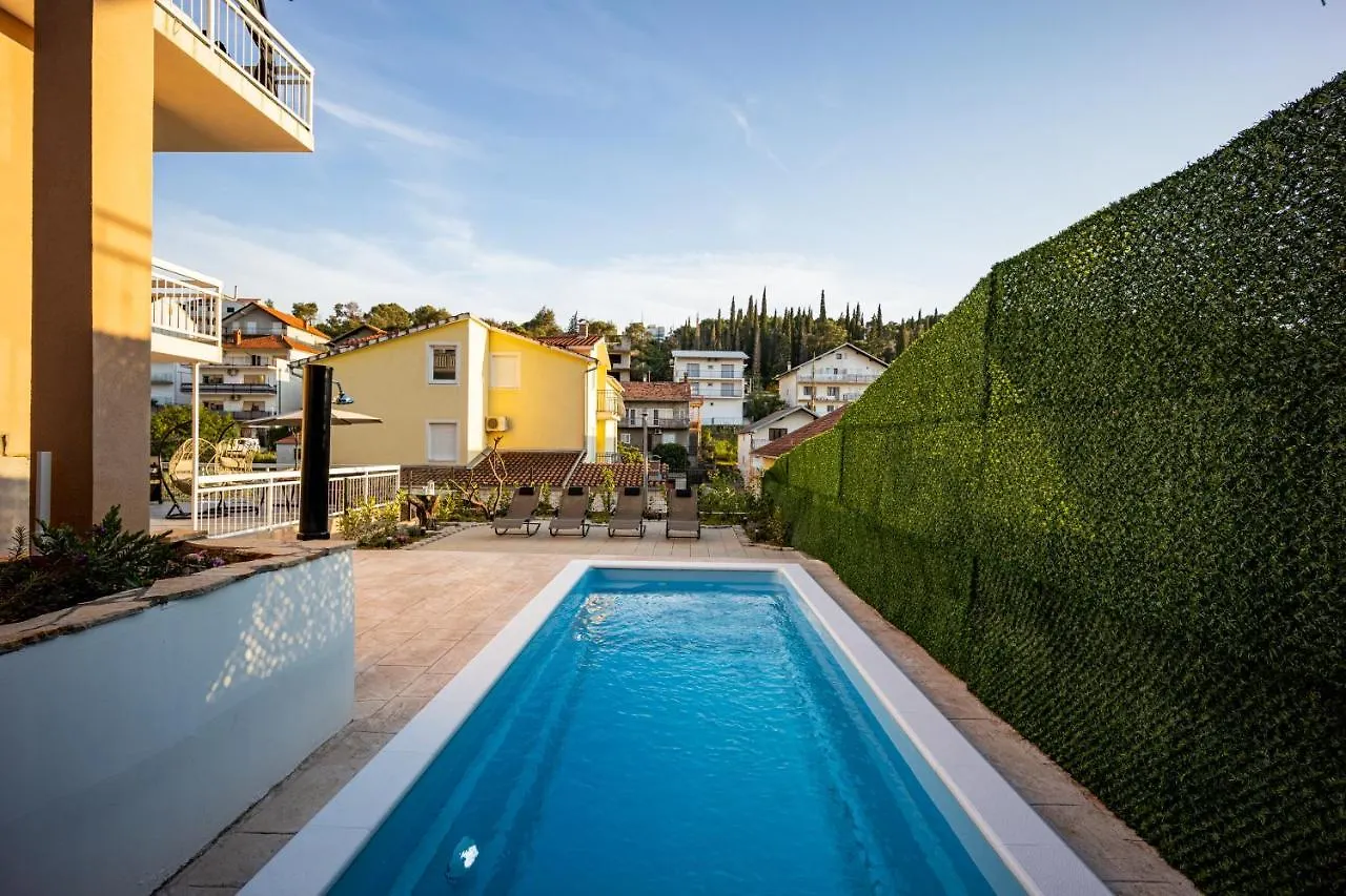 Villa Beautiful Holiday Home 